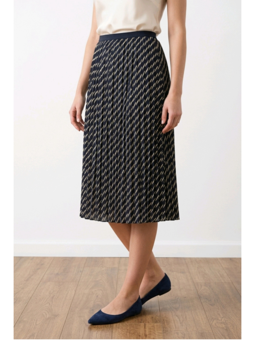 SISLEY Women's Black and Cream Patterned Pleated Midi Skirt